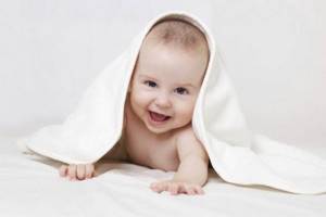 Белые комочки в кале у малыша и другие отклонения от нормы: когда необходимо обследовать кроху