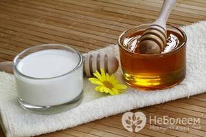 Теплое молоко с медом – одно из безопасных и полезных средств для смягчения кашля
