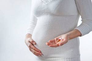 Черный цвет кала при беременности: возможные причины, последствия и особенности лечения