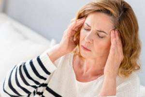 Приступы головной боли могут быть симптомом передозировки препаратом