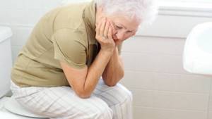 недержание мочи у пожилых женщин лечение