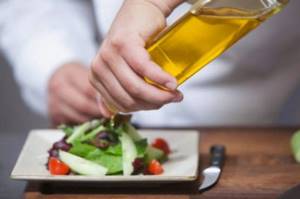 Оливковое масло при запорах: способы применения, дозировка, отзывы