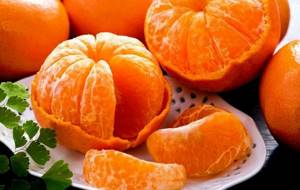 Почему мандарин наиболее безопасный цитрус при при панкреатите и как правильно его есть?