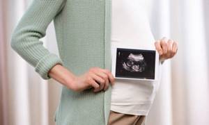 Прозрачная моча при беременности становится следствием тяжелого течения токсикоза