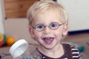 фото близорукого мальчика в очках