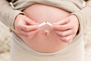 Беременным необходимо отказаться от курения