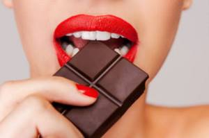 Шоколад при гастрите: какой вид и сколько разрешено есть