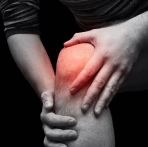 Ушиб колена при падении: лечение в домашних условиях, оказание первой помощи