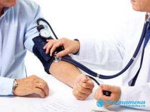 Измерение артериального давления необходимо для исключения развития кисты вследствие инсульта